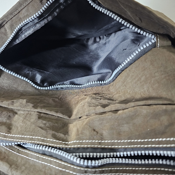 New York Messenger Bag - Picture 5 of 5